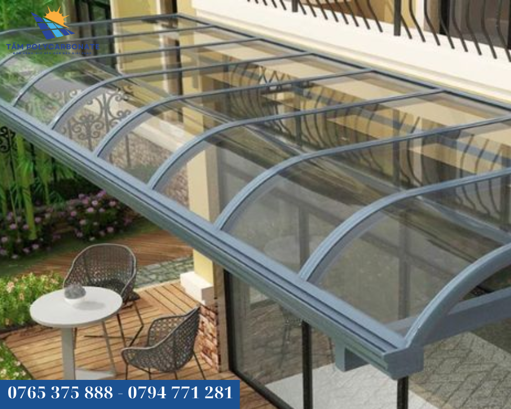 Tấm polycarbonate đặc Super Lite dùng cho mái hiên