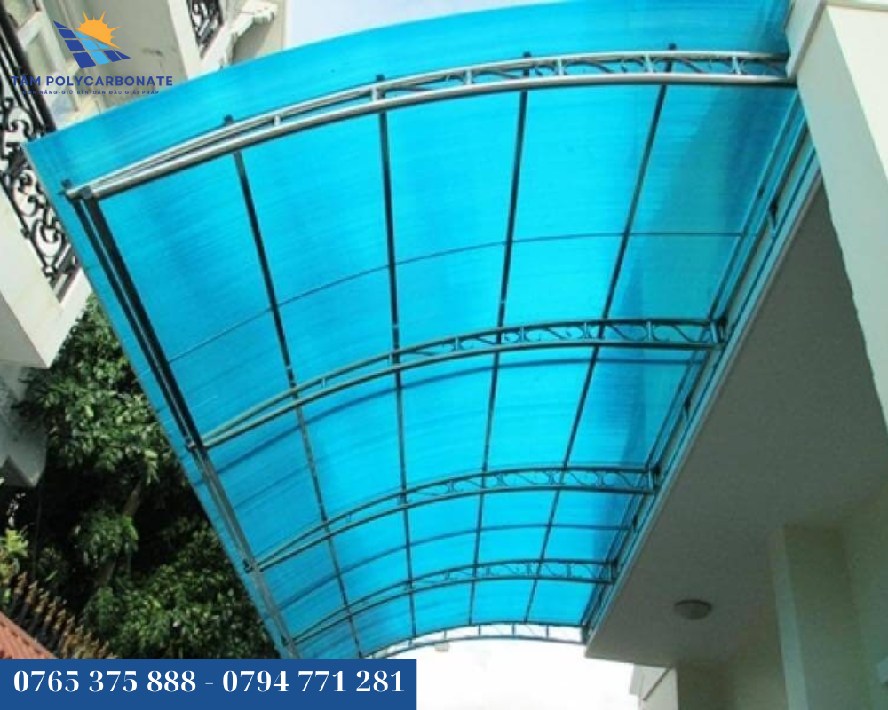 Bảng màu tấm polycarbonate đặc dày 2mm phổ biến
