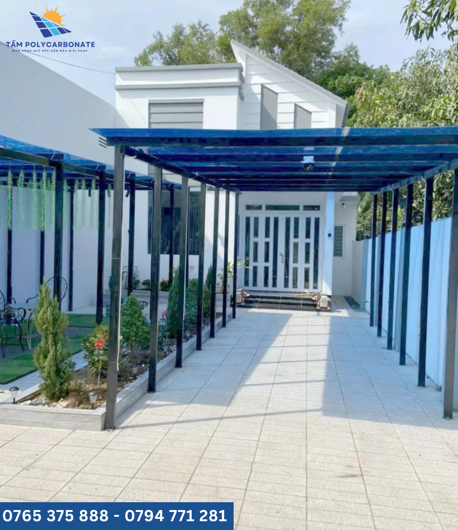 Mái che xe máy dùng tấm poly đặc dày 2mm