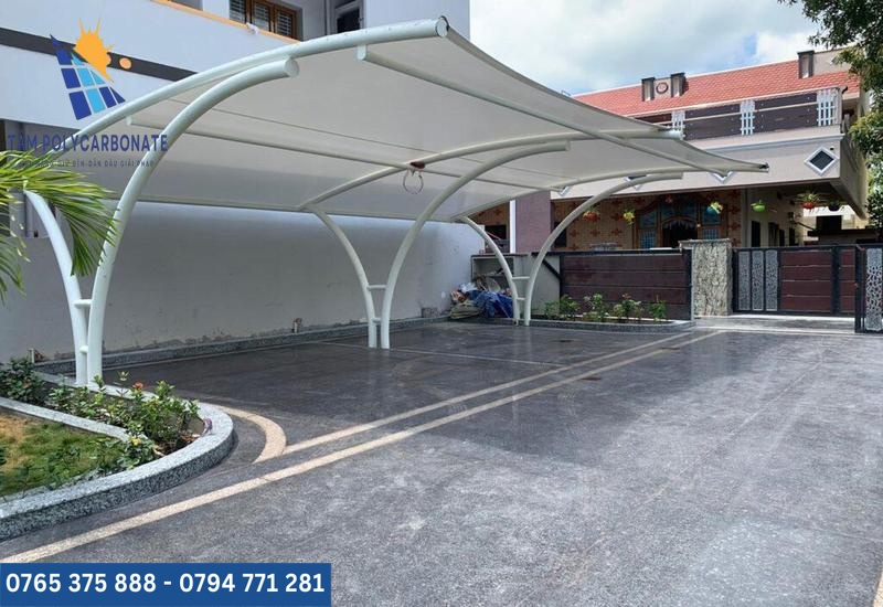 Mái che bằng tấm poly