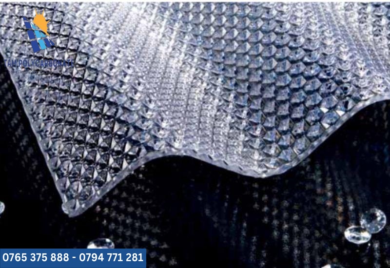 Thông số tấm Poly sóng hoa văn