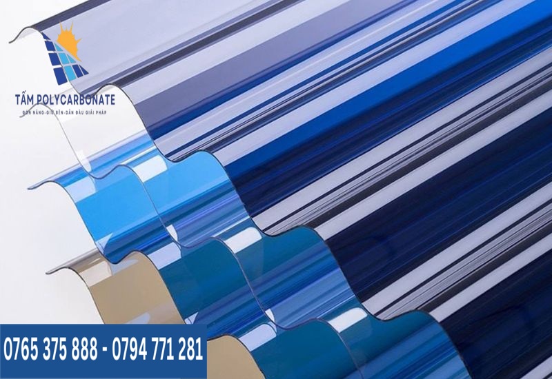 Tấm Polycarbonate lượn sóng lấy sáng tốt