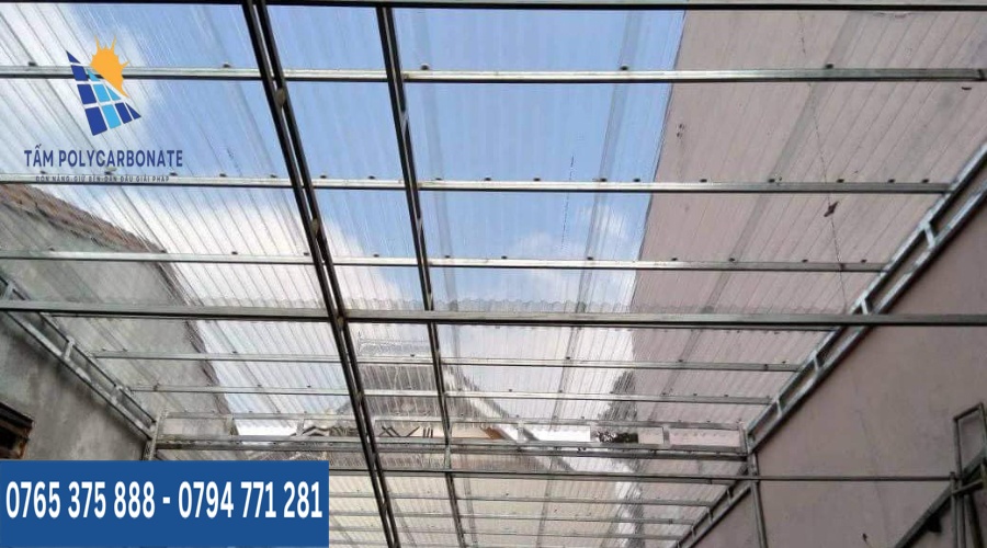 ứng dụng của tôn nhựa sáng Polycarbonate
