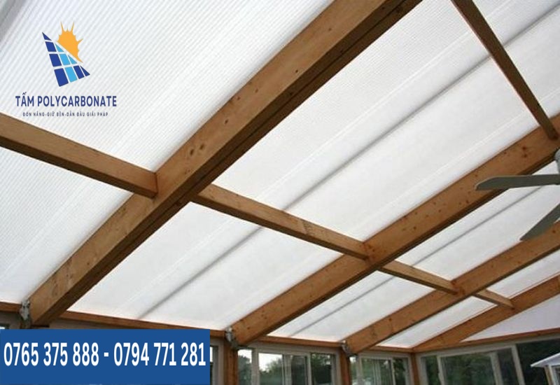 Ứng dụng của tấm Polycarbonate trắng sữa