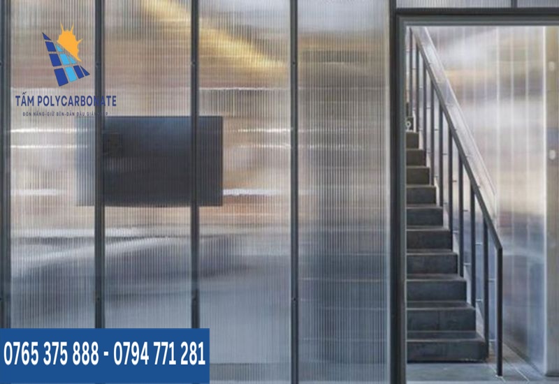 Ưu điểm của vách ngăn Polycarbonate