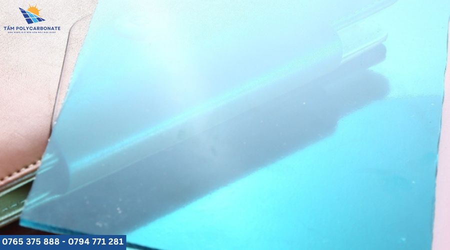 nhựa lấy sáng 1,3 ly bền